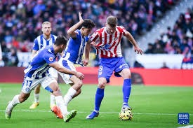 同花连张的正确打开方式：什么时候该打，什么时候该弃？（同花连张玩法指南：何时进攻，何时弃牌）